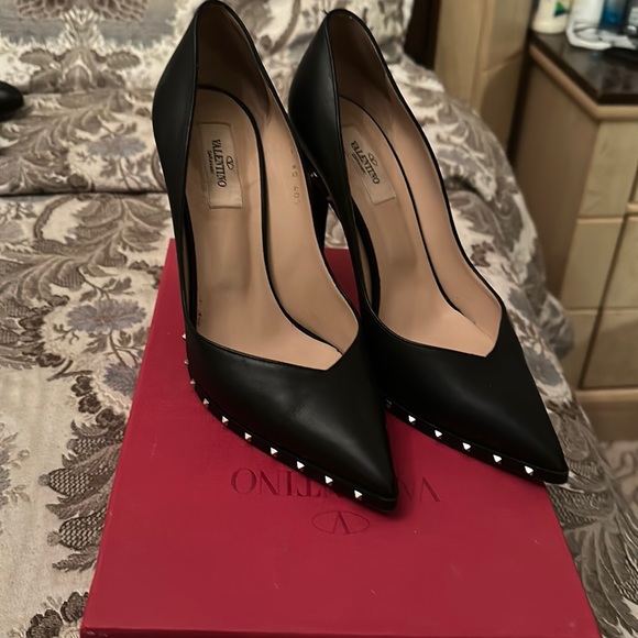 Valentino Garavani Shoes - Valentino heels
